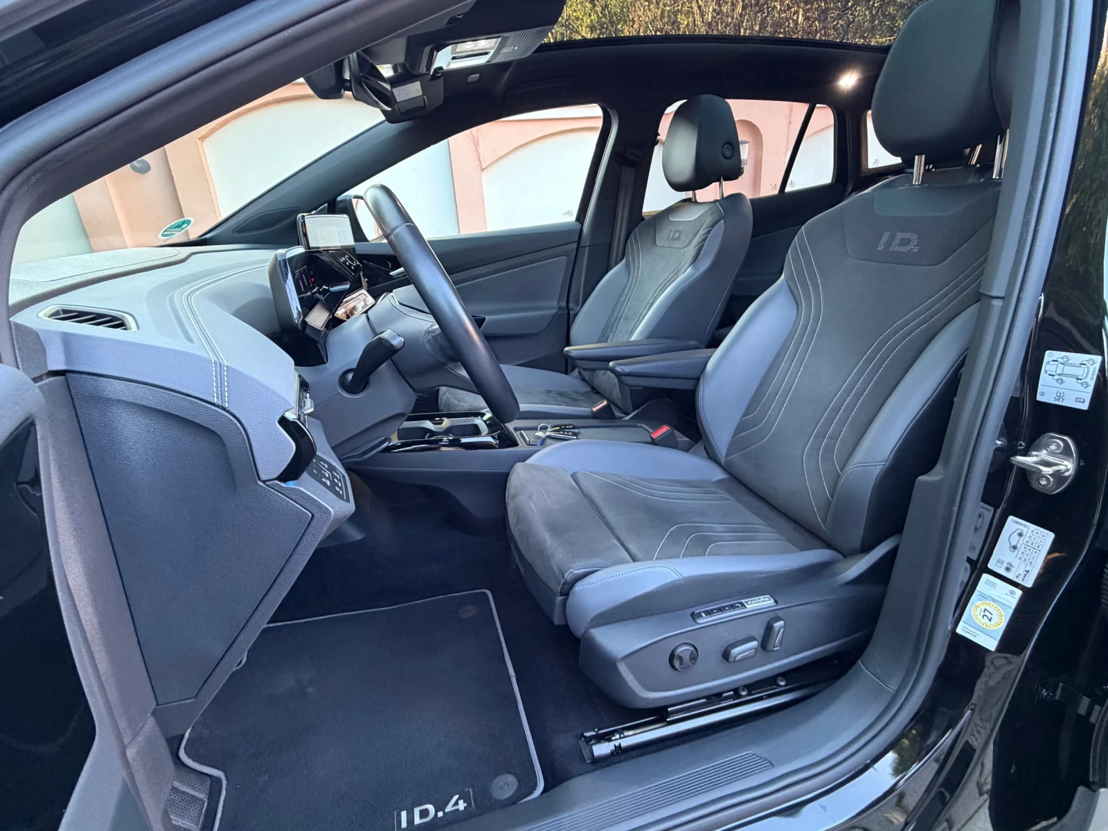 VW ID.4 PRO/82kw/23г./PANO/MEMORY/HEAD-UP, снимка 10 - Автомобили и джипове - 56570432