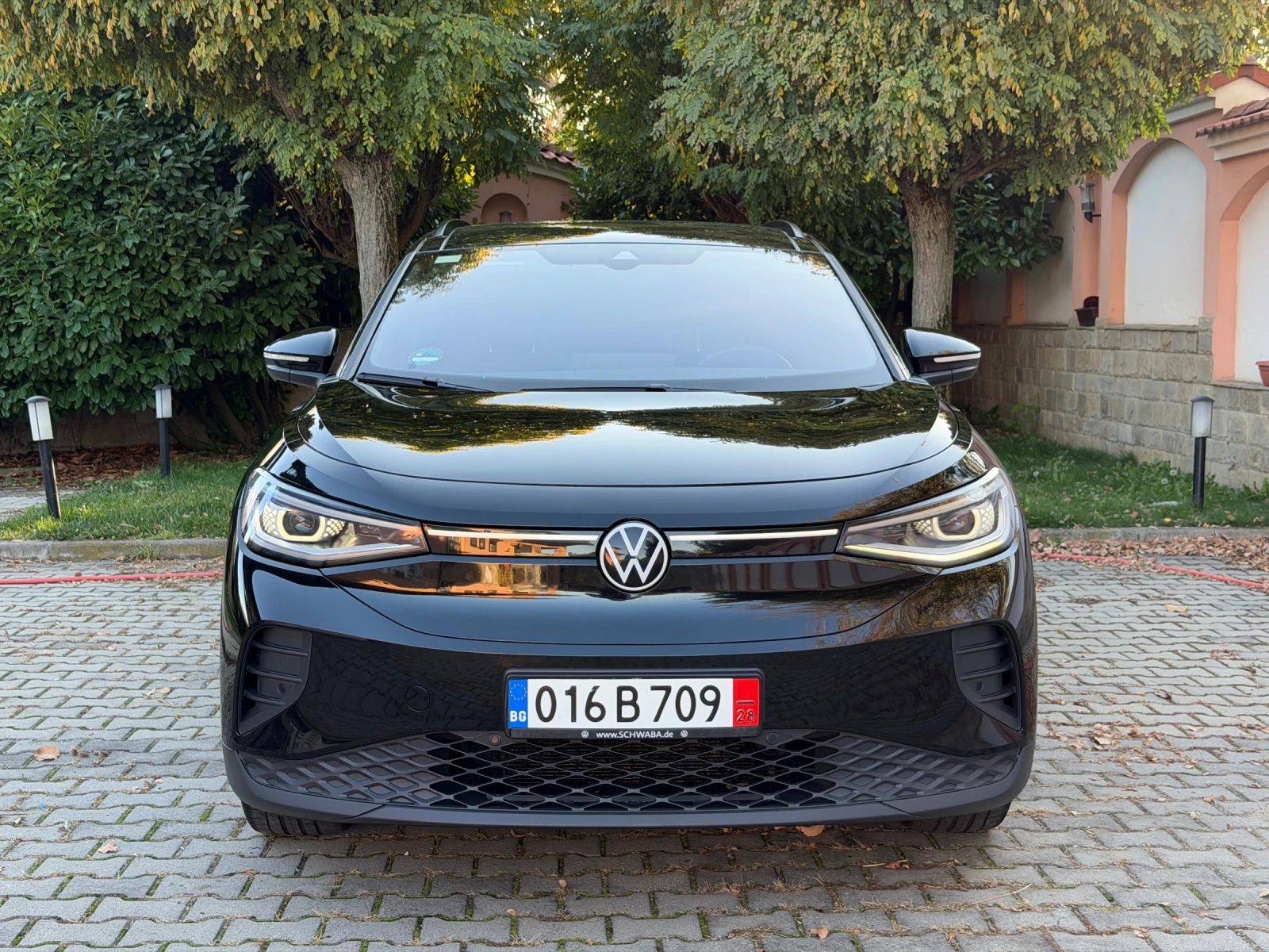 VW ID.4 PRO/82kw/23г./PANO/MEMORY/HEAD-UP, снимка 2 - Автомобили и джипове - 56570432