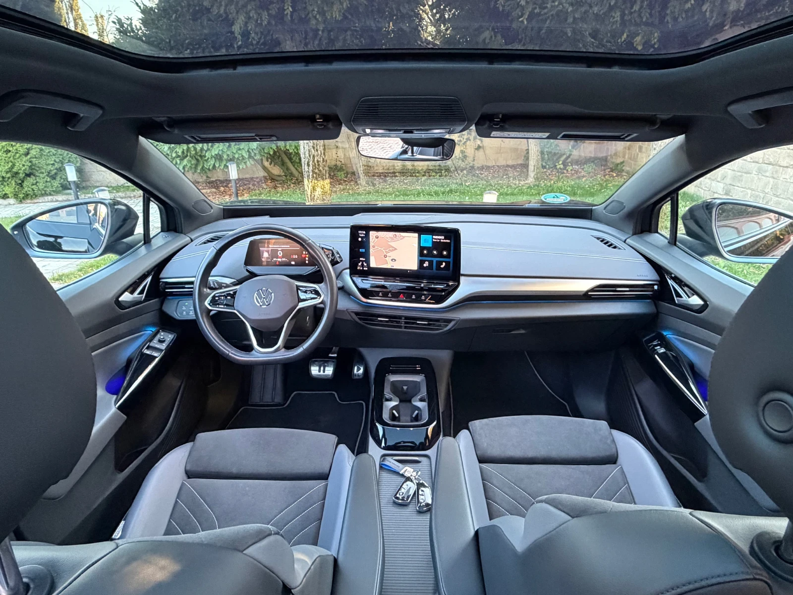 VW ID.4 PRO/82kw/23г./PANO/MEMORY/HEAD-UP, снимка 11 - Автомобили и джипове - 56570432
