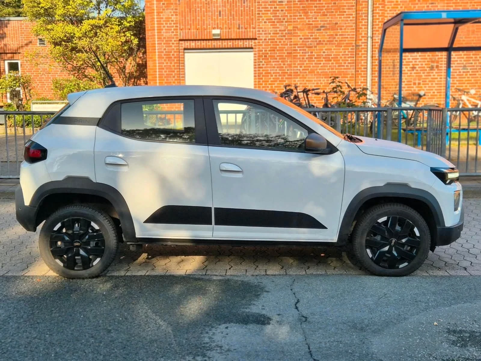 Dacia Spring 4800 км CCS , снимка 4 - Автомобили и джипове - 56528498