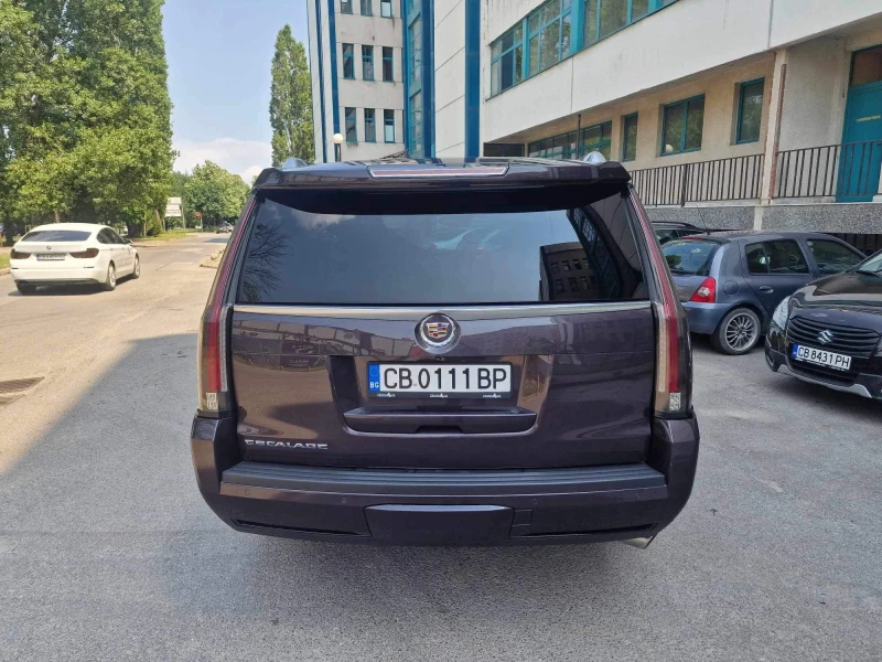 Cadillac Escalade, снимка 4 - Автомобили и джипове - 47472324