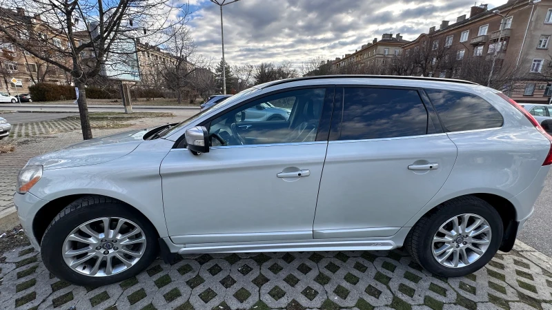 Volvo XC60 T6, снимка 8 - Автомобили и джипове - 48646488