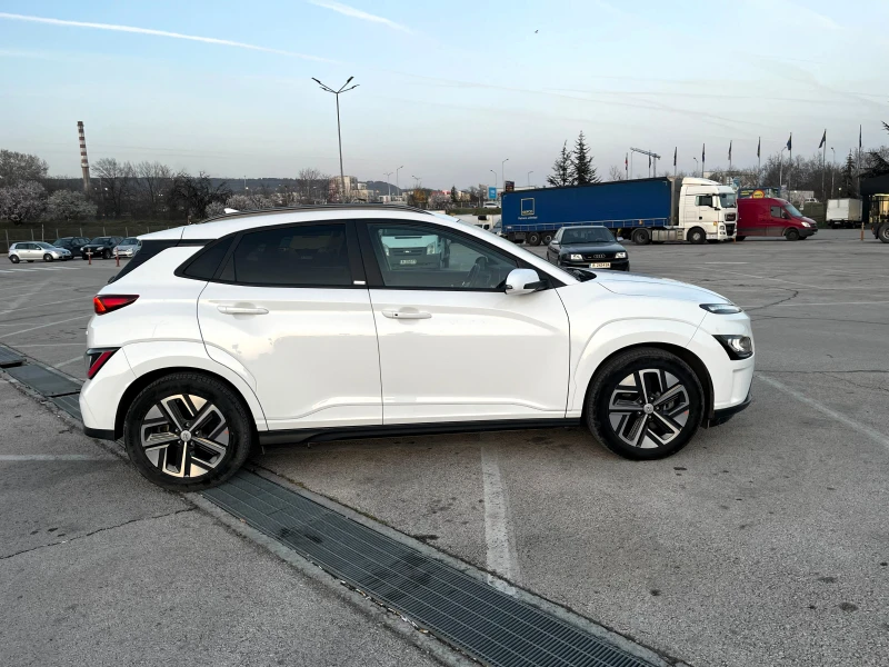 Hyundai Kona EV Trend 64 KW 204 кс, снимка 8 - Автомобили и джипове - 51527669