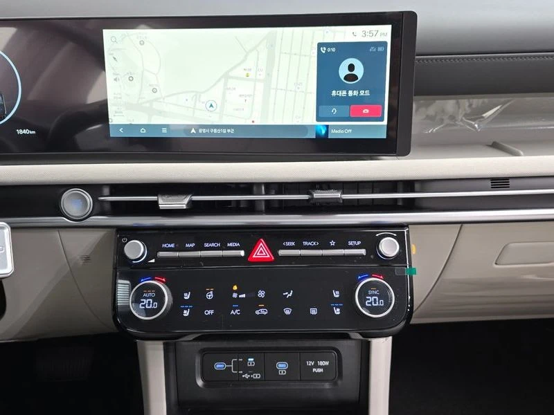Hyundai Tucson 1.6 150 hp Automatic, снимка 12 - Автомобили и джипове - 55842130