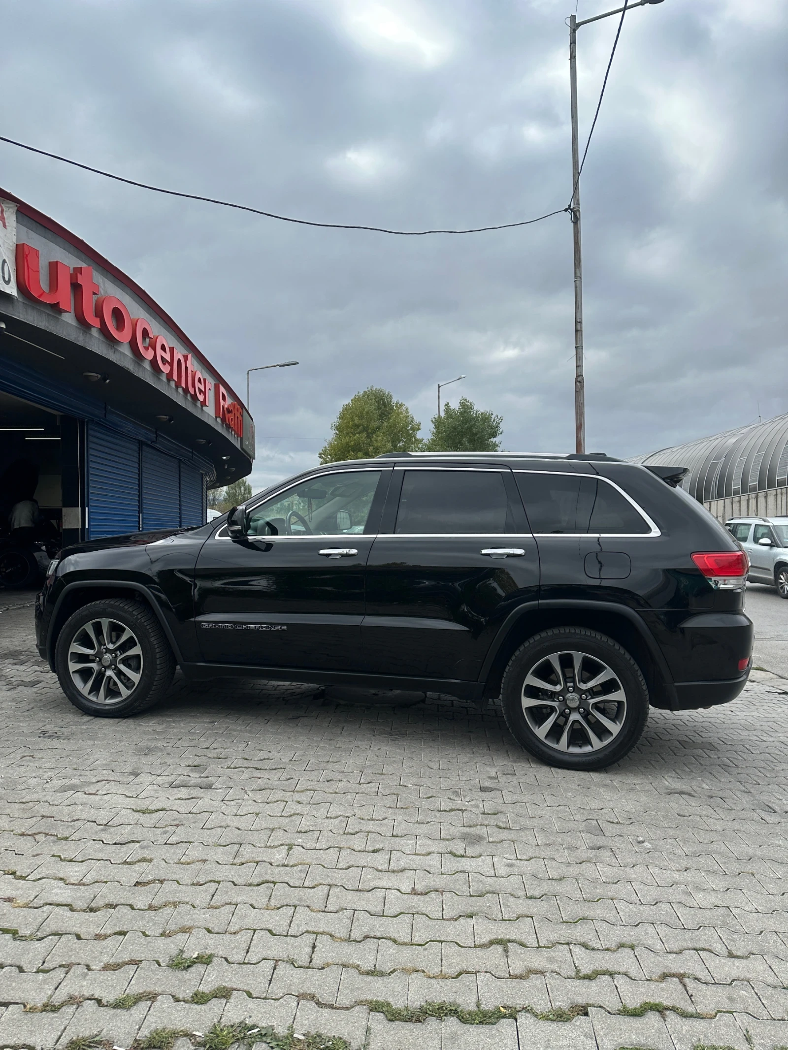 Jeep Grand cherokee 3.0D 4WD LIMITED  - изображение 3