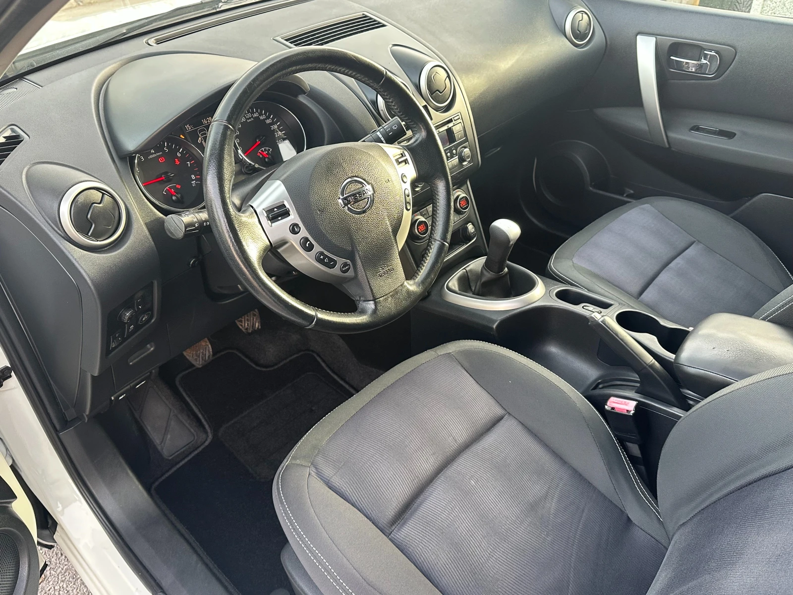 Nissan Qashqai 1.6i-117k.s-ГАЗ-FACELIFT-EURO5В-2013g-5ск.-PDC - изображение 8