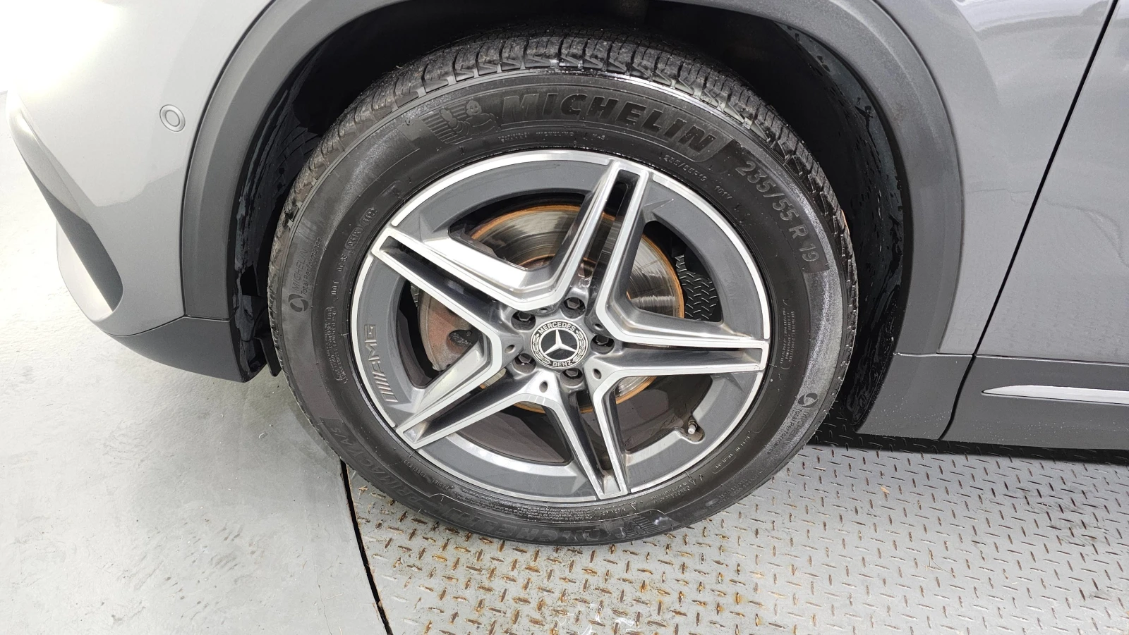 Mercedes-Benz GLA 250 4MATIC* AMG* DISTRONIC* ПОДГРЕВ* ПАНОРАМА* КЕЙЛЕС, снимка 5 - Автомобили и джипове - 53874420