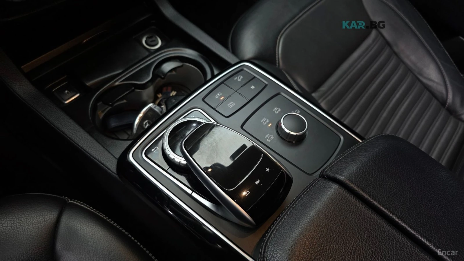 Mercedes-Benz GLE 350 AMG* 4MATIC* 360* ПОДГРЕВ* КОЖА* ПАНОРАМА* , снимка 16 - Автомобили и джипове - 54914007