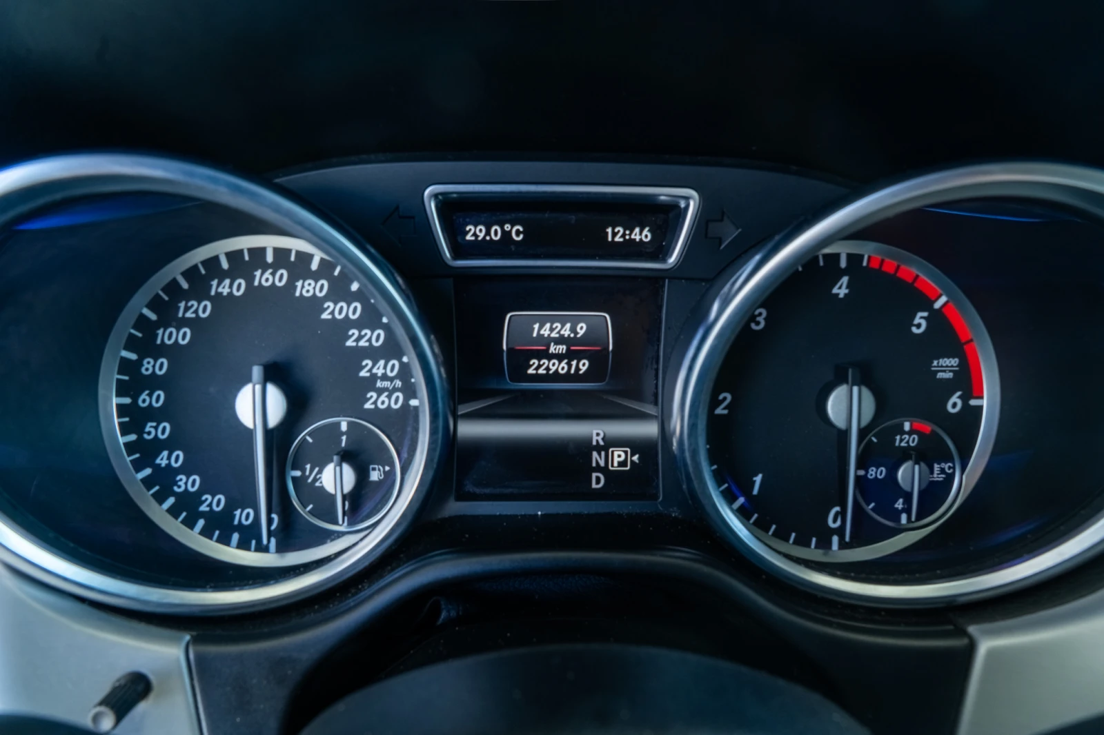 Mercedes-Benz ML 250 D = 4MATIC = AIRMATIC = 2014 = ГАРАНЦИЯ = ЛИЗИНГ, снимка 13 - Автомобили и джипове - 55236459