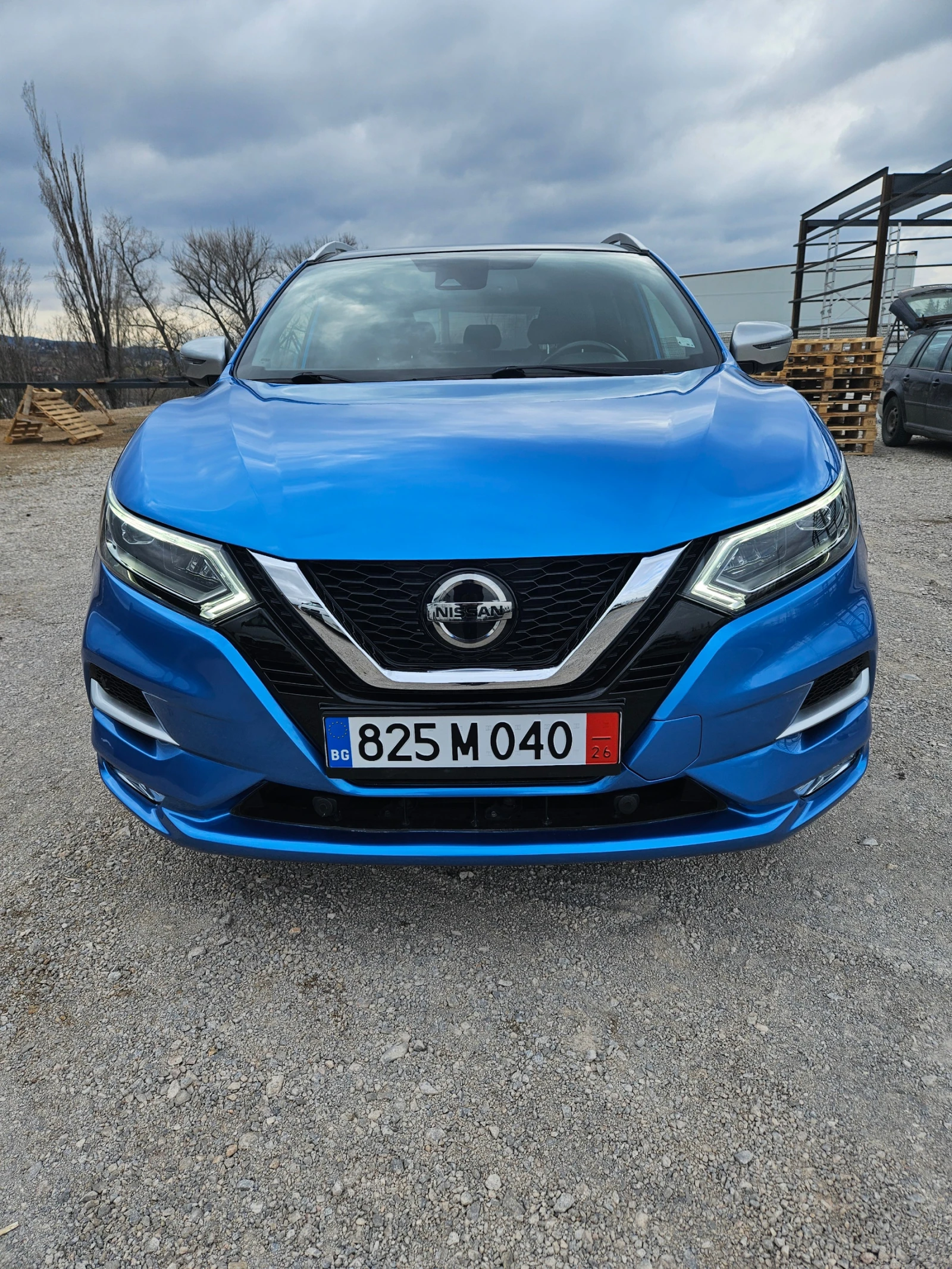 Nissan Qashqai 1.7 dCi 4x4 Tekna, снимка 3 - Автомобили и джипове - 56201409