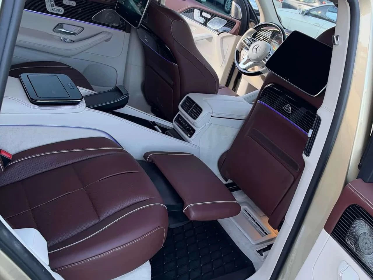 Mercedes-Benz GLS 600, снимка 12 - Автомобили и джипове - 56686159