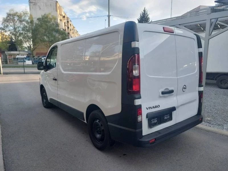 Opel Vivaro Opel Vivaro 1, 6 2017г, снимка 4 - Бусове и автобуси - 52869284