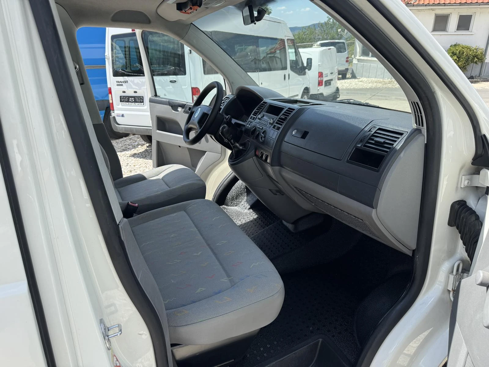 VW Transporter 1.9TDI102ксКЛИМА - изображение 10