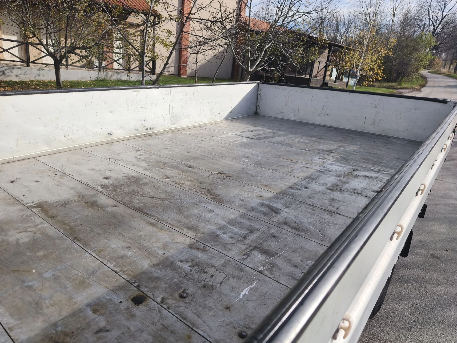 Mercedes-Benz 316 Бордови Swiss - изображение 10