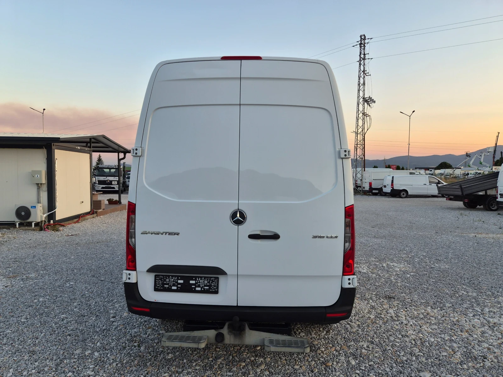 Mercedes-Benz Sprinter 316 CDI * Автоматик * Нави * Клима, снимка 4 - Бусове и автобуси - 55532834