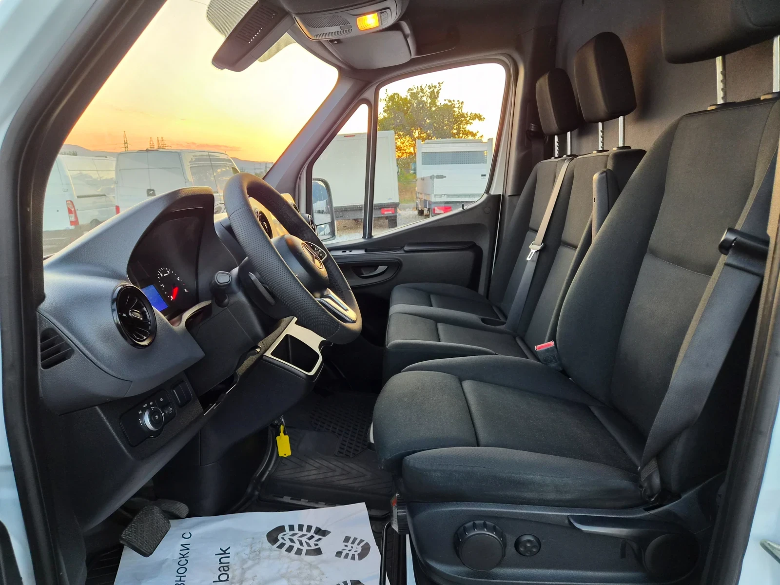 Mercedes-Benz Sprinter 316 CDI * Автоматик * Нави * Клима, снимка 9 - Бусове и автобуси - 55532834