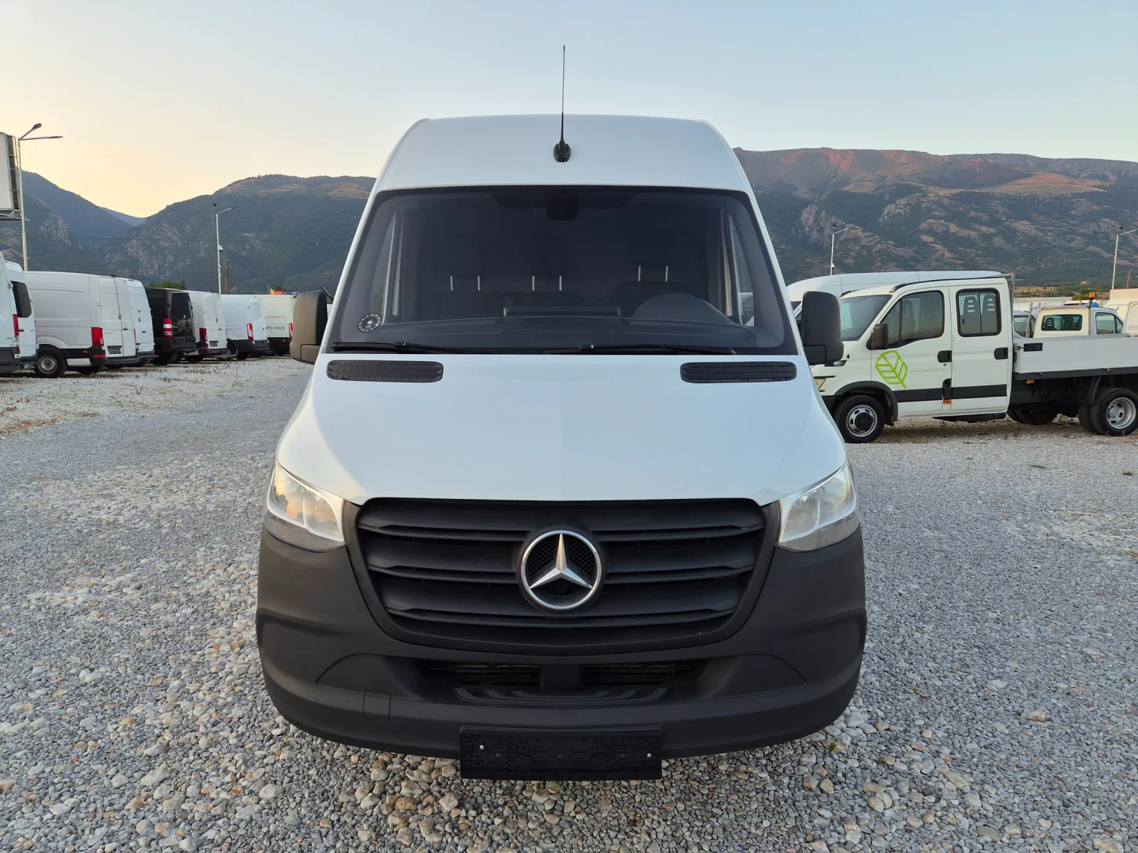 Mercedes-Benz Sprinter 316 CDI * Автоматик * Нави * Клима, снимка 8 - Бусове и автобуси - 55532834