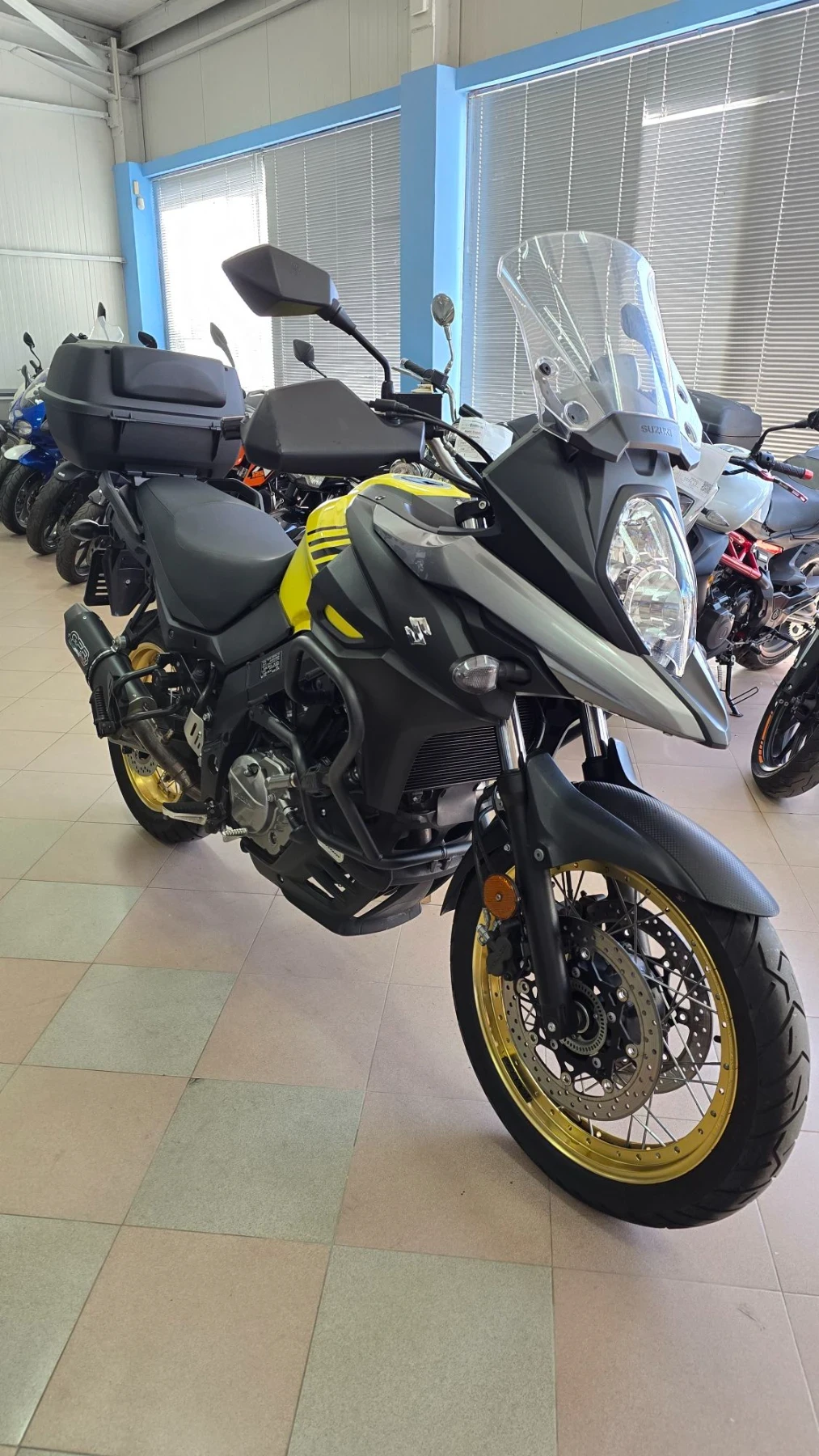 Suzuki V-strom 650 X-Trail Като Нов ! Лизинг !, снимка 3 - Мотоциклети и мототехника - 56117222
