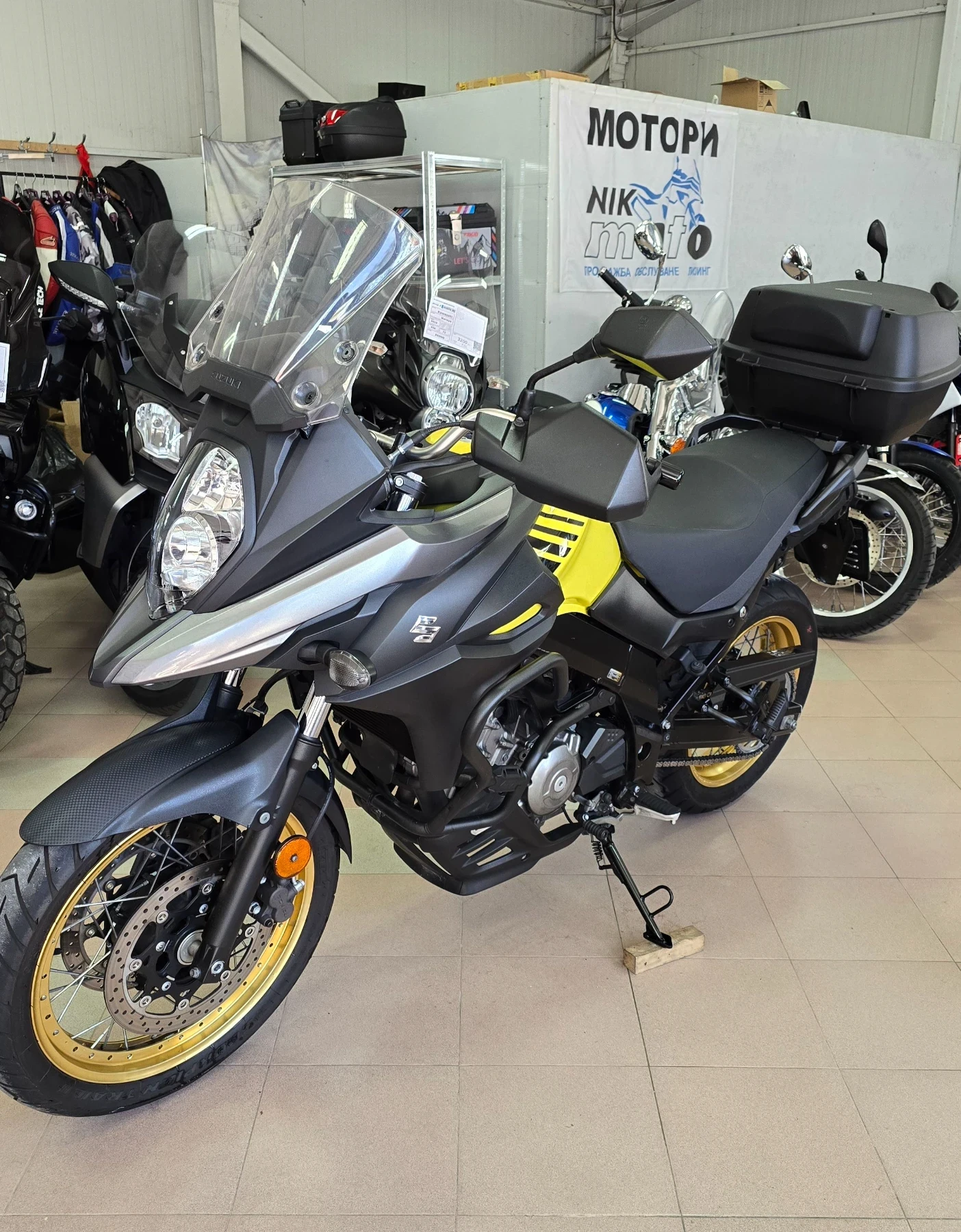 Suzuki V-strom 650 X-Trail Като Нов ! Лизинг !