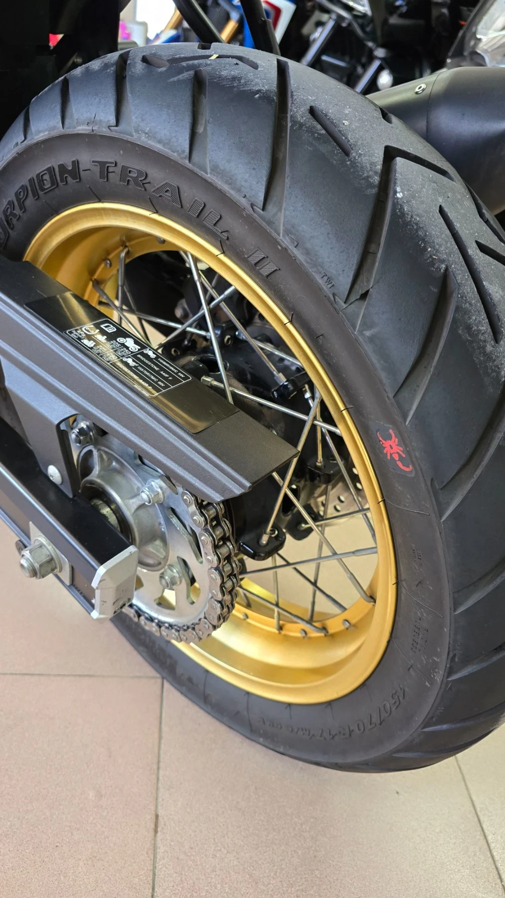 Suzuki V-strom 650 X-Trail Като Нов ! Лизинг !, снимка 13 - Мотоциклети и мототехника - 56117222