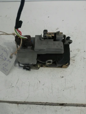 Брава врата предна дясна Пежо 206 4врати