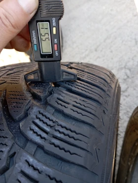Гуми Зимни 235/50R18, снимка 7