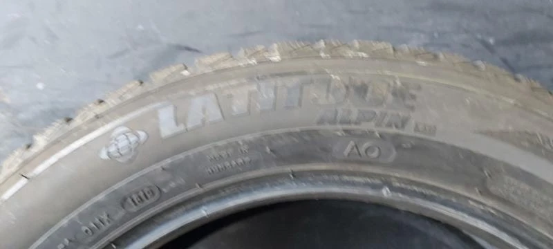 Гуми Зимни 235/55R19, снимка 7 - Гуми и джанти - 35125034