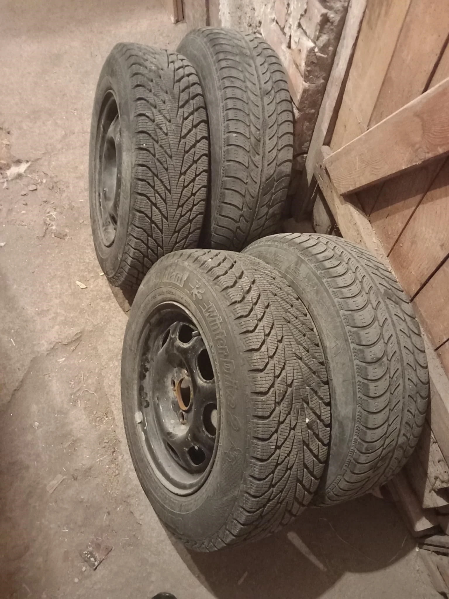 ���� � ������ 175/70R13 | Mobile.bg � ����������� 2