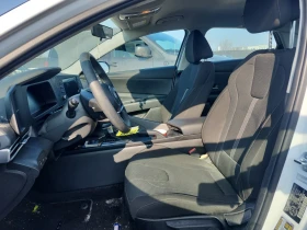 Hyundai Elantra Essential IVT, снимка 7