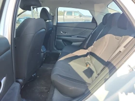 Hyundai Elantra Essential IVT, снимка 10