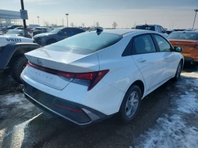 Hyundai Elantra Essential IVT, снимка 3