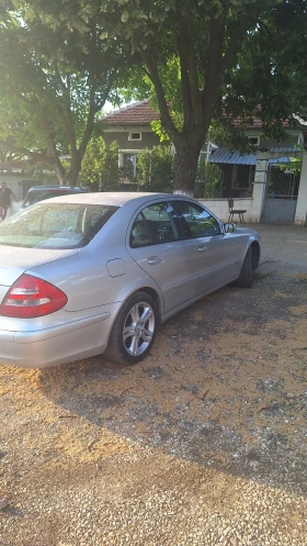 Mercedes-Benz E 200, снимка 4