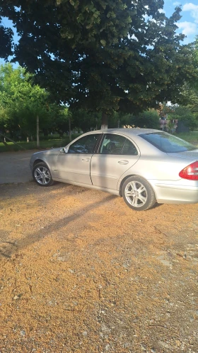 Mercedes-Benz E 200, снимка 2