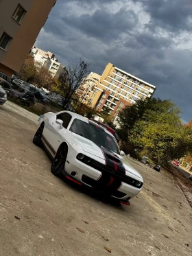 Dodge Challenger 