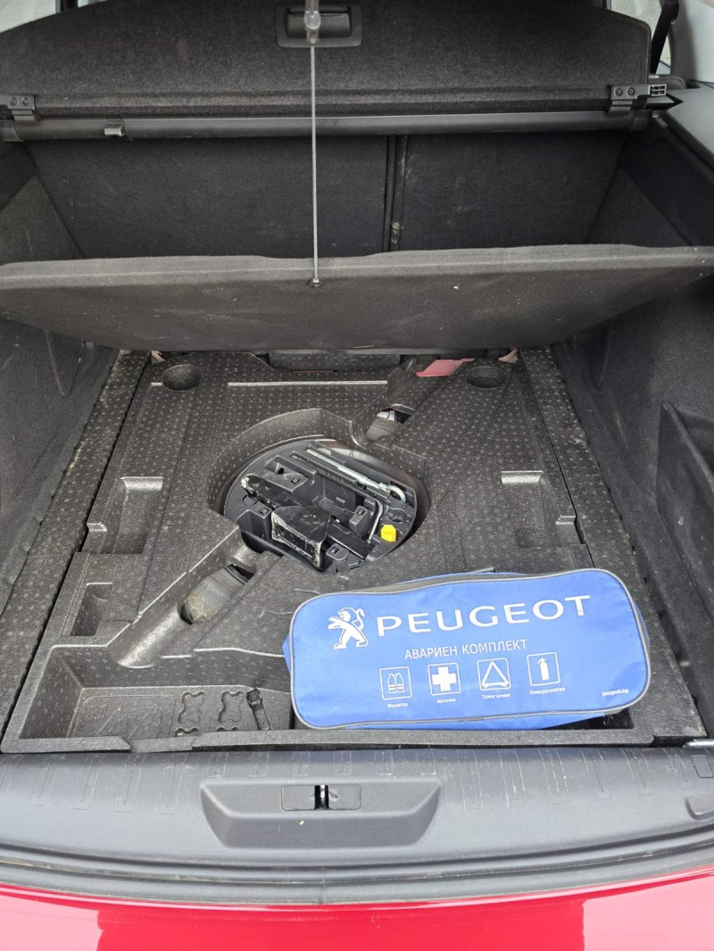 Peugeot 308 SW ACTIVE 1.5 Blue130 HDi BVM6, снимка 9 - Автомобили и джипове - 46426528