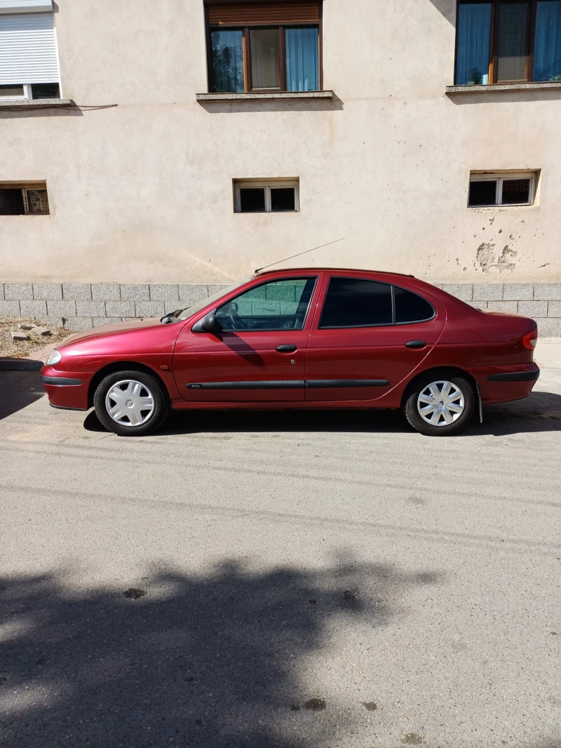 Renault Megane 1, 6 бензин/газ, снимка 3 - Автомобили и джипове - 47465179