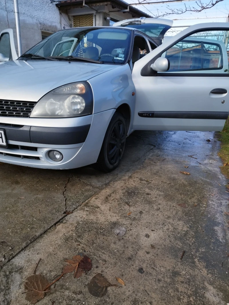 Renault Clio 1.5 DCI, снимка 3 - Автомобили и джипове - 48273149