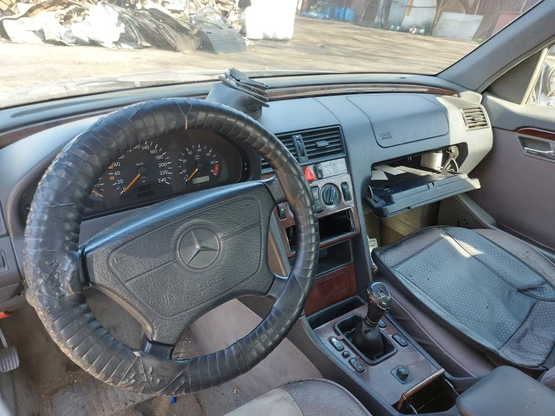 Mercedes-Benz C 180 W202, снимка 4 - Автомобили и джипове - 49555047