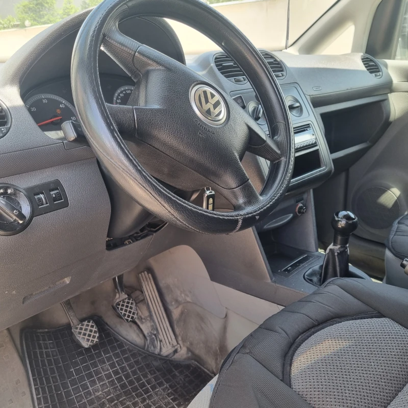 VW Caddy, снимка 6 - Автомобили и джипове - 52927982