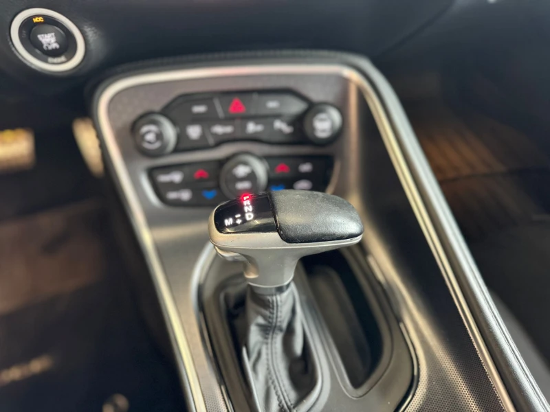 Dodge Challenger 6.4 HEMI * ScatPack SRT392* Лизинг, снимка 11 - Автомобили и джипове - 52607310