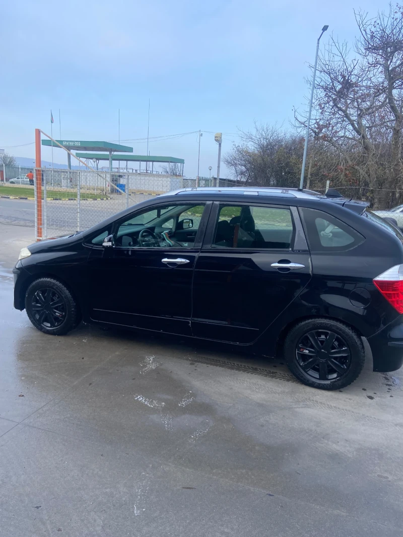 Honda Fr-v, снимка 6 - Автомобили и джипове - 52887171