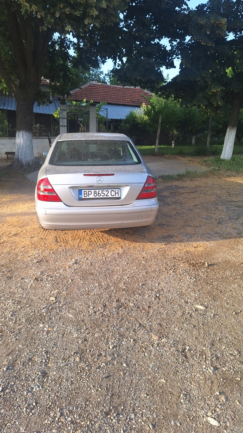 Mercedes-Benz E 200, снимка 3 - Автомобили и джипове - 53095523