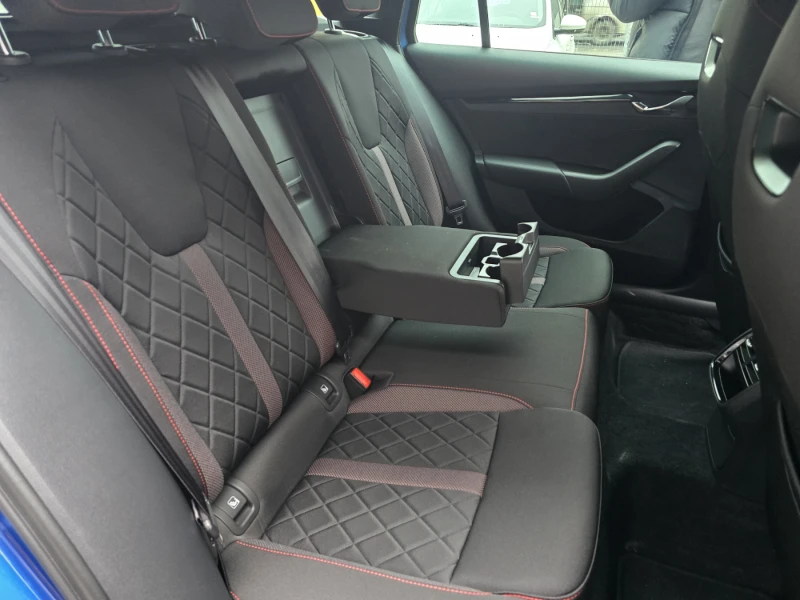 Skoda Octavia R.S. Combi 200к.с. DSG, снимка 12 - Автомобили и джипове - 53467329