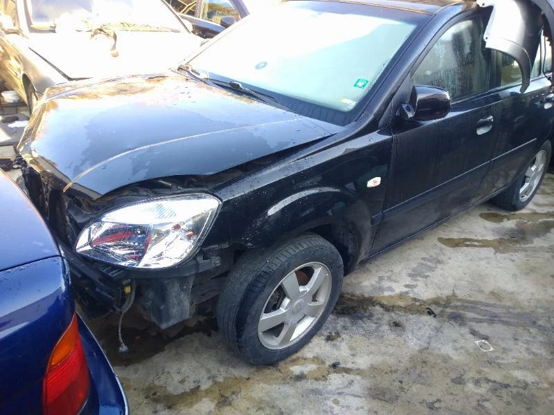 Kia Rio 1.5 CRDI, снимка 1 - Автомобили и джипове - 35080748