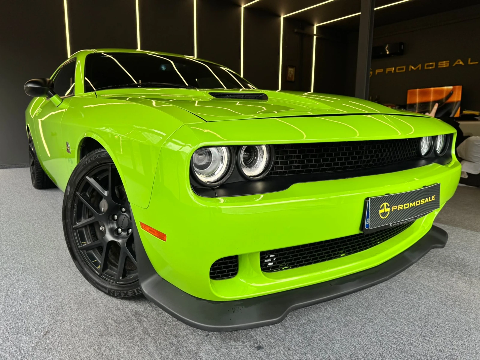 Dodge Challenger 6.4 HEMI * ScatPack SRT392* Лизинг, снимка 1