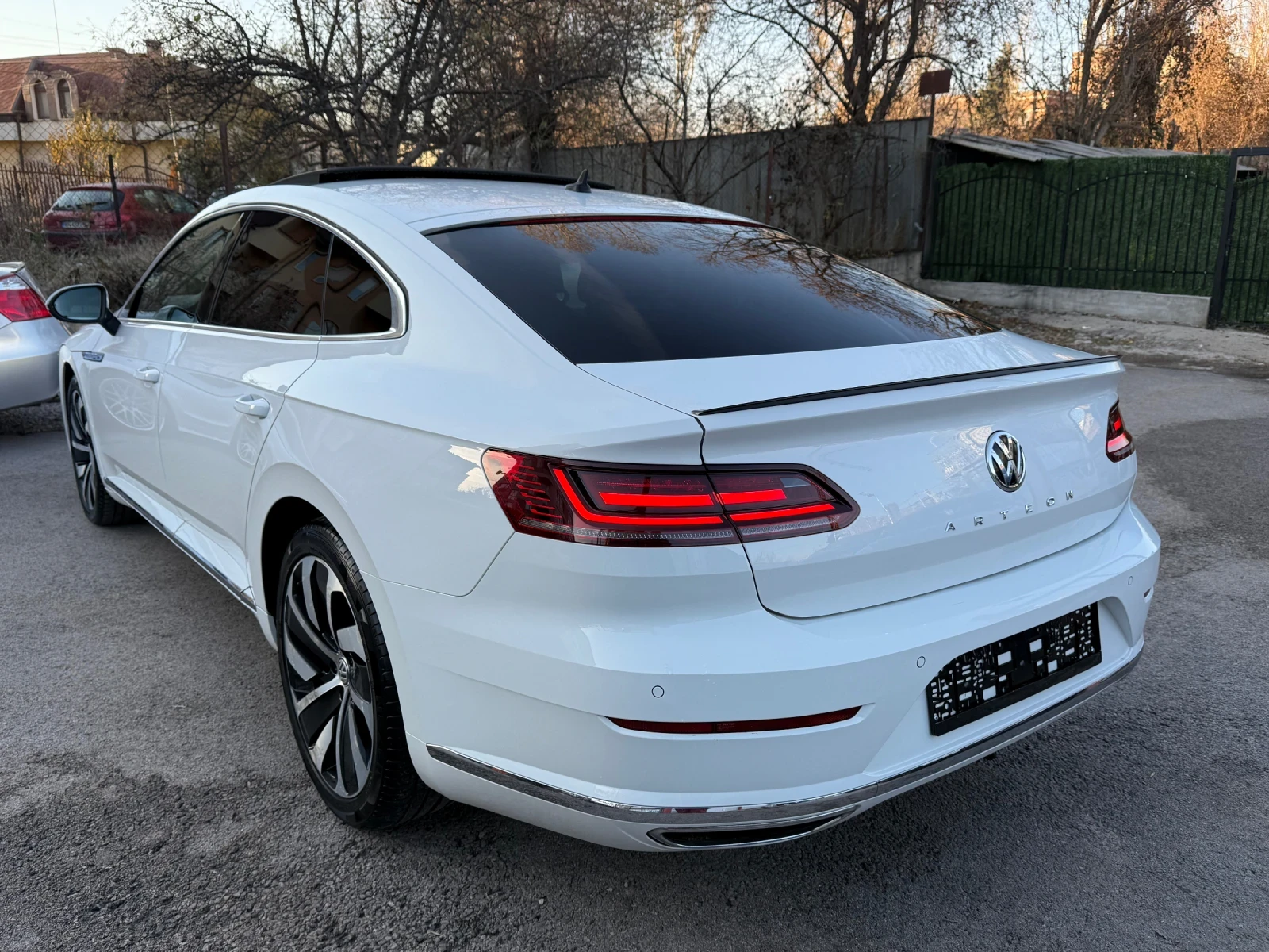 VW Arteon R-line 2.0TSI (190hp) DSG/Panorama/Digital Cockpit - изображение 6