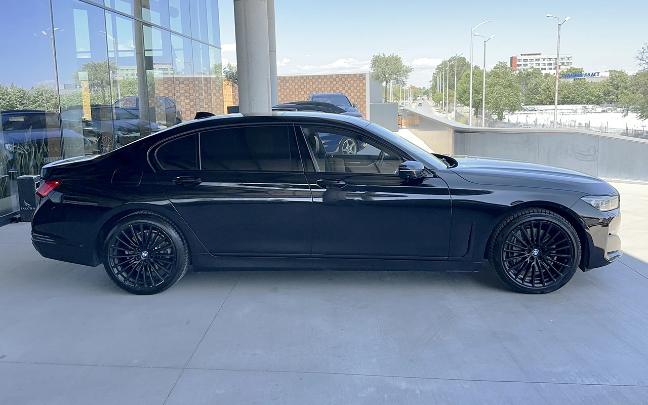 BMW 750 Ld xDrive Pure Excellence - изображение 3