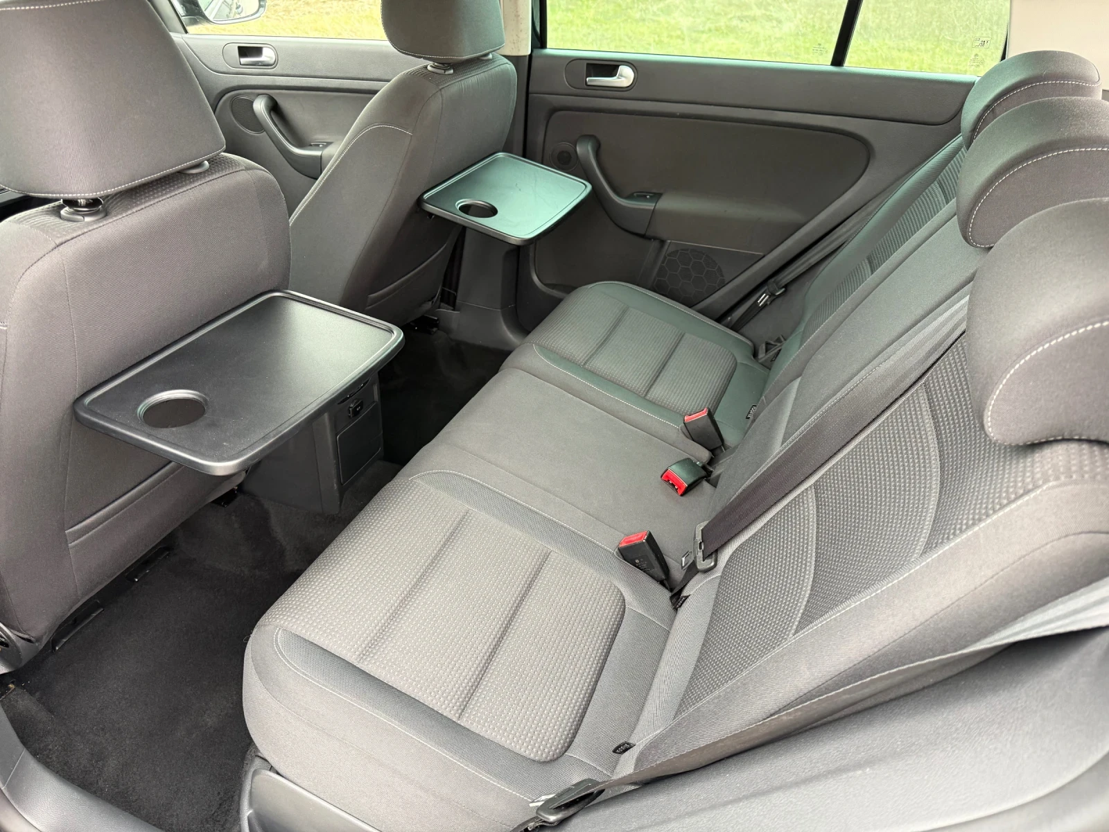 VW Golf Plus 1.4 TSI / TURBO / TEAM / NAVI / XENON / PARKTRONIC, снимка 13 - Автомобили и джипове - 52505049