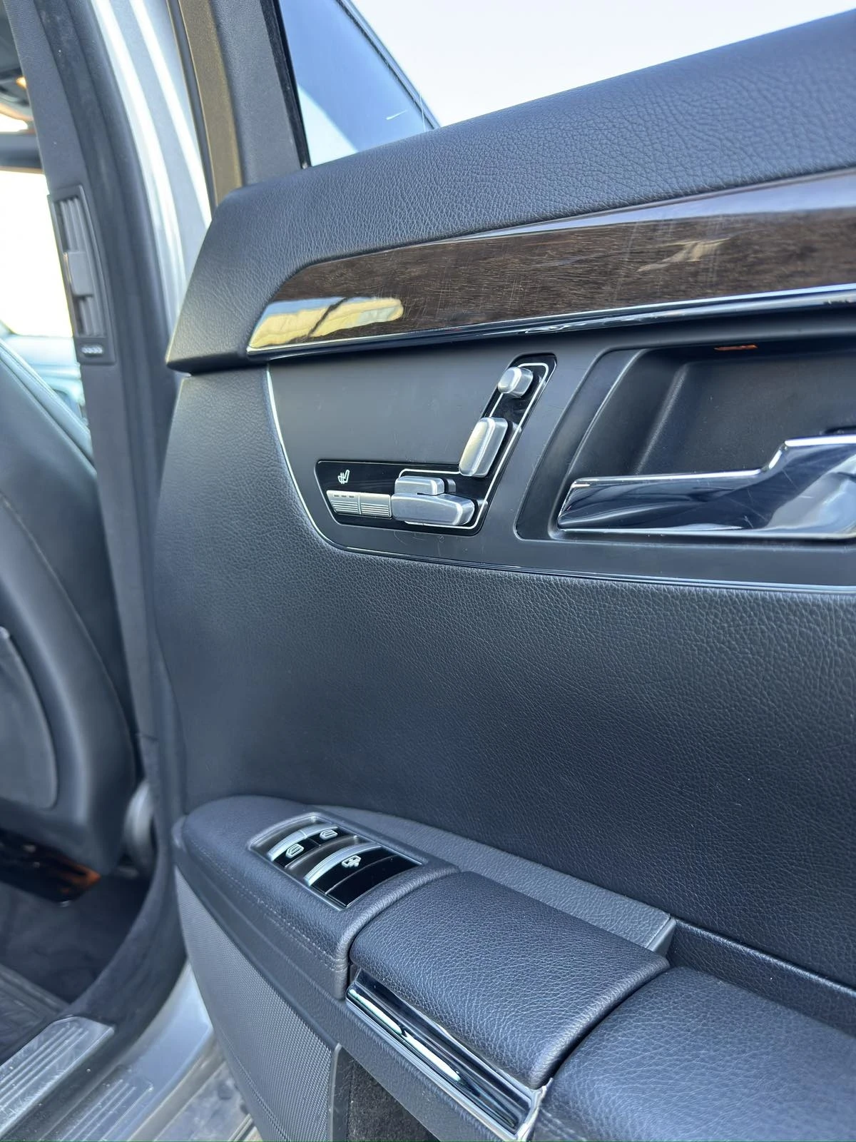 Mercedes-Benz S 350 258 к.с. Код на боята792 - изображение 7