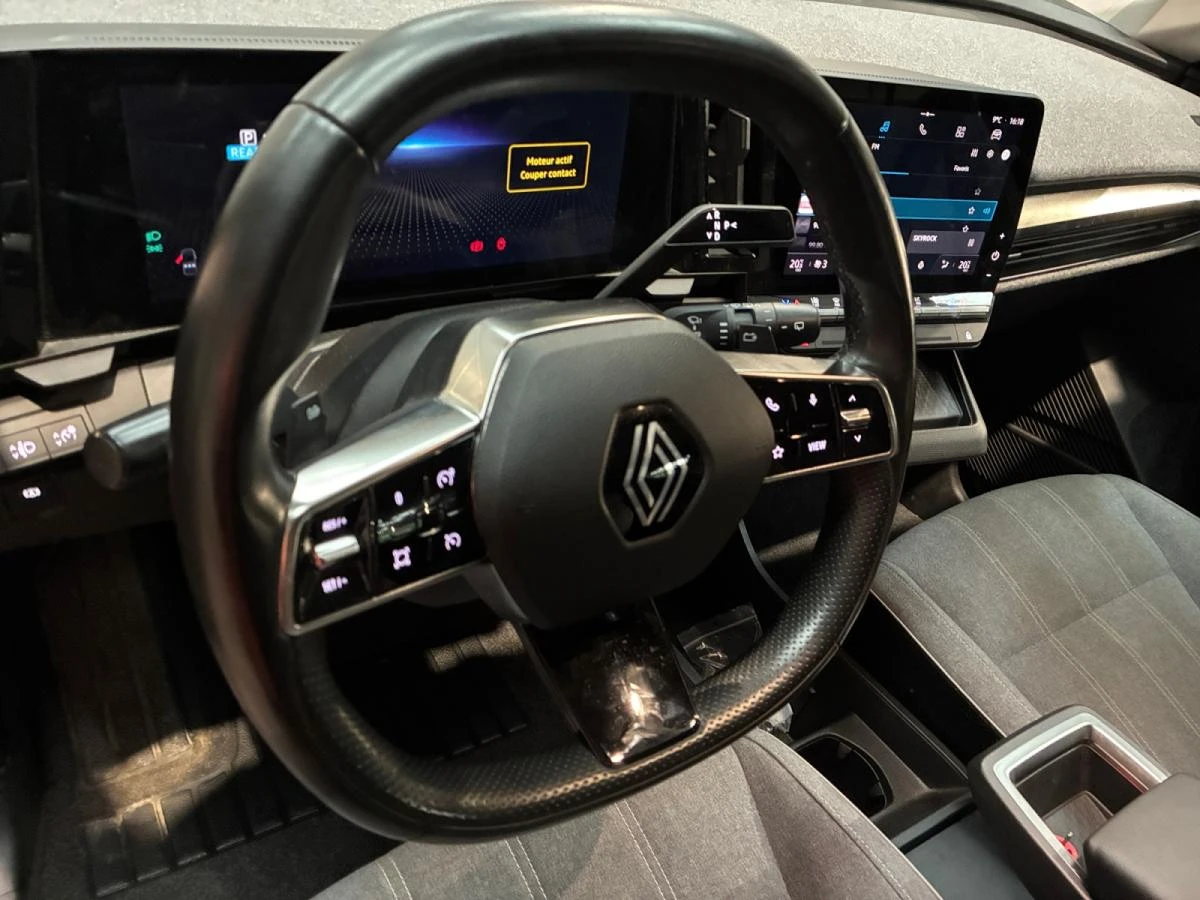 Renault Megane E-TECH EV60 220КС EQUILIBRE - изображение 8